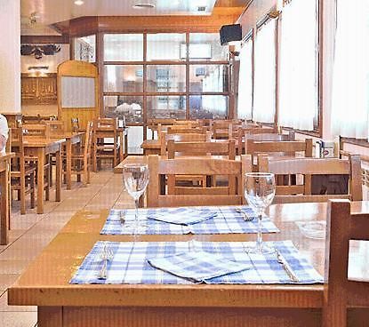 Hostal Lorentxo Olave Buitenkant foto