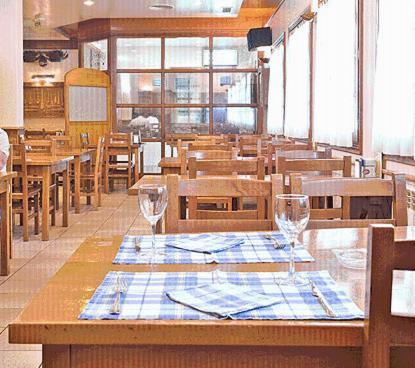 Hostal Lorentxo Olave Buitenkant foto