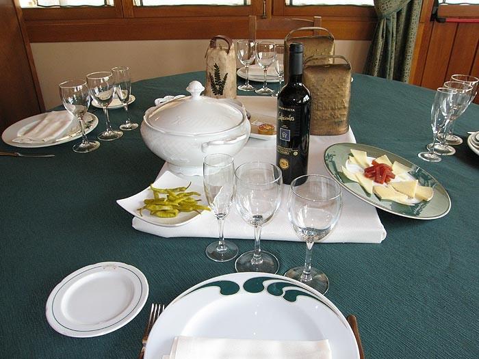 Hostal Lorentxo Olave Buitenkant foto